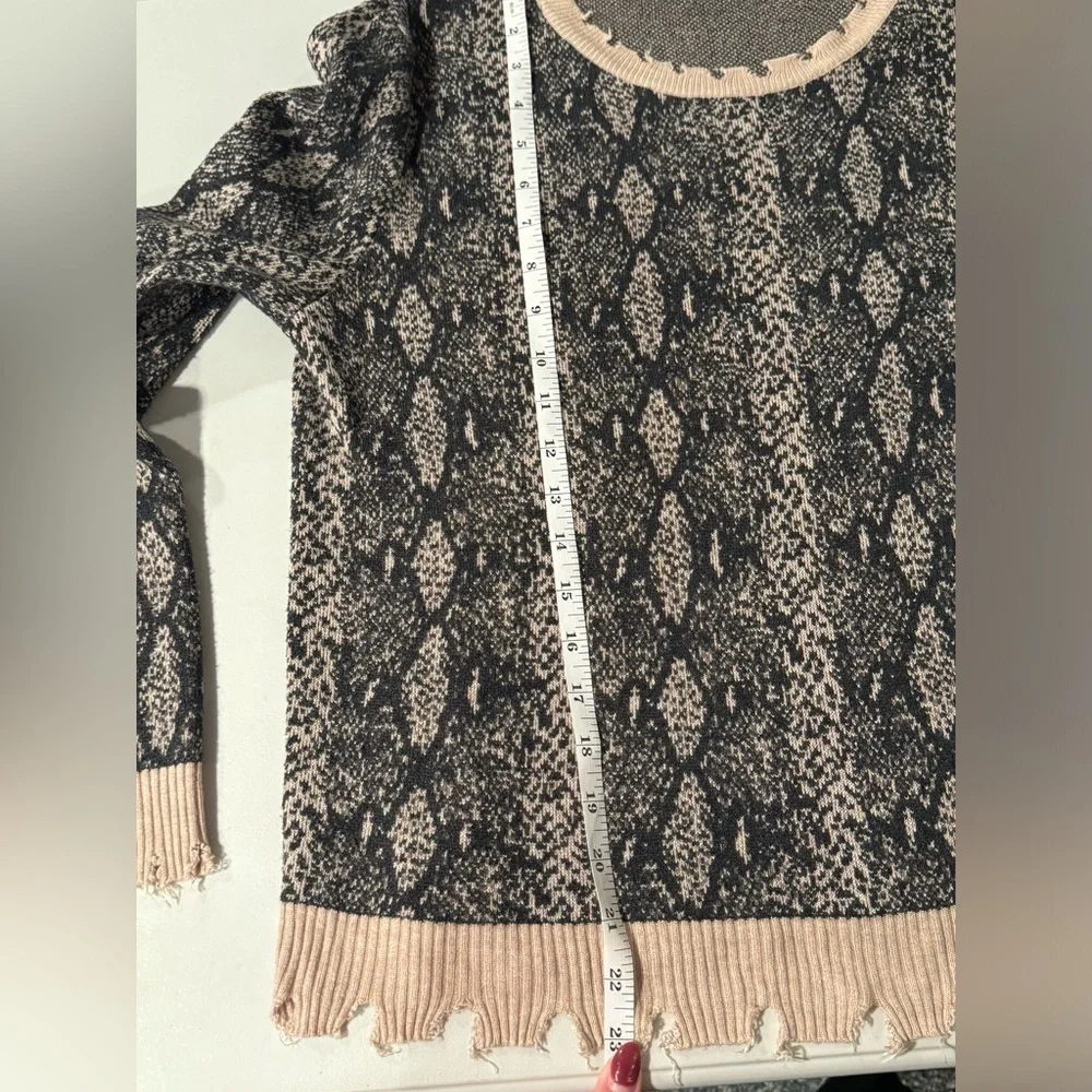 FATE Snakeskin Distressed Sweater Fringe Hem Wool Blend Size Small